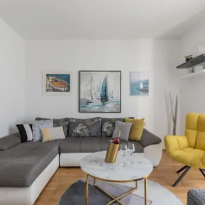Apartment Place